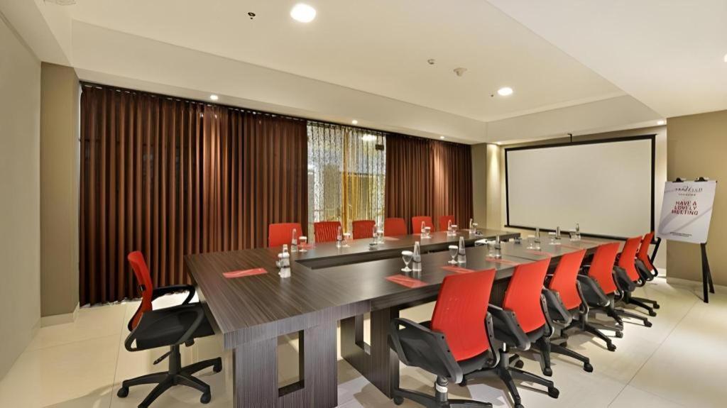 Travello Hotel Bandung Esterno foto