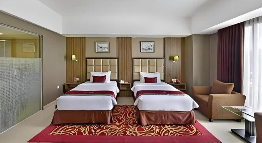 Travello Hotel Bandung Esterno foto