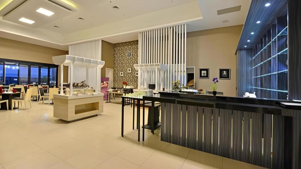 Travello Hotel Bandung Esterno foto