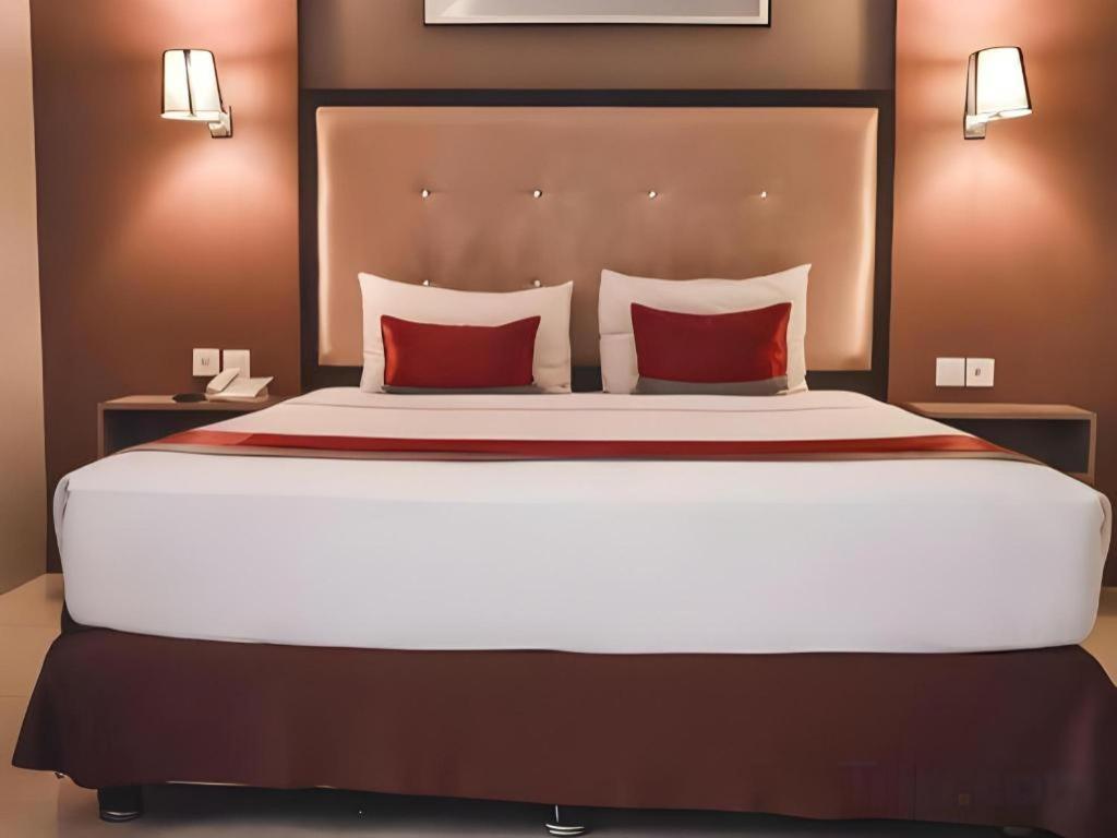Travello Hotel Bandung Esterno foto