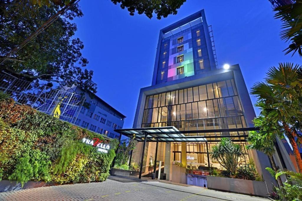Travello Hotel Bandung Esterno foto