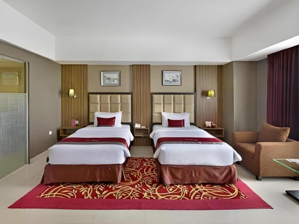 Travello Hotel Bandung Esterno foto