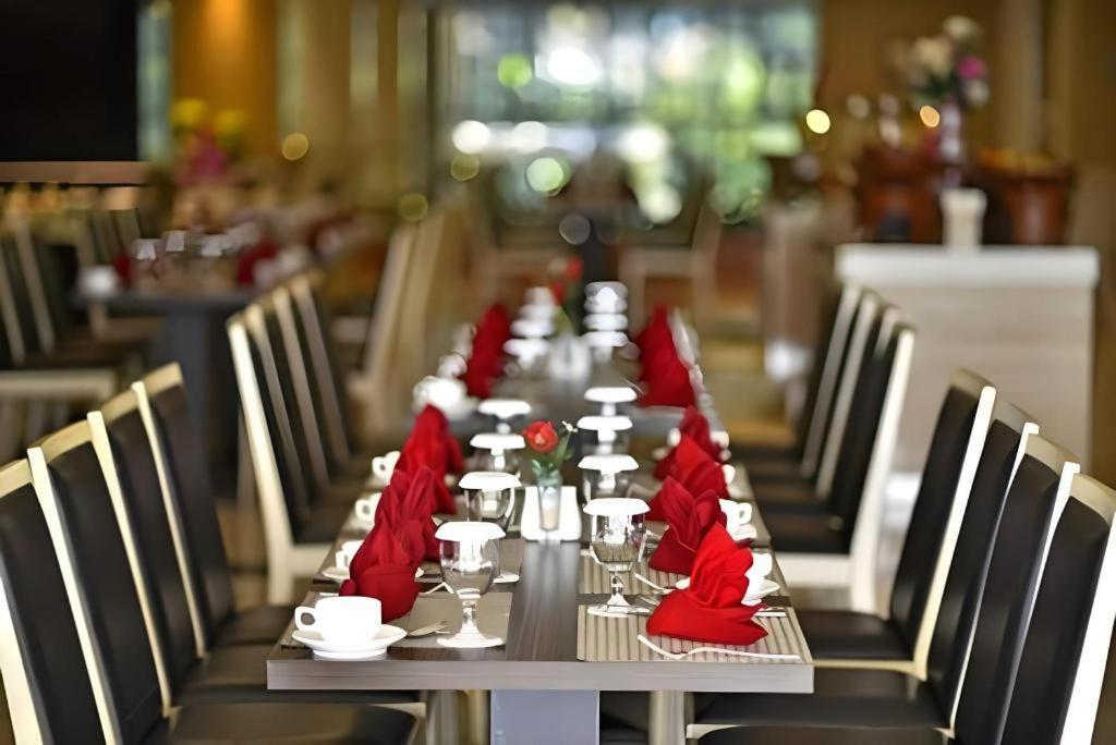 Travello Hotel Bandung Esterno foto