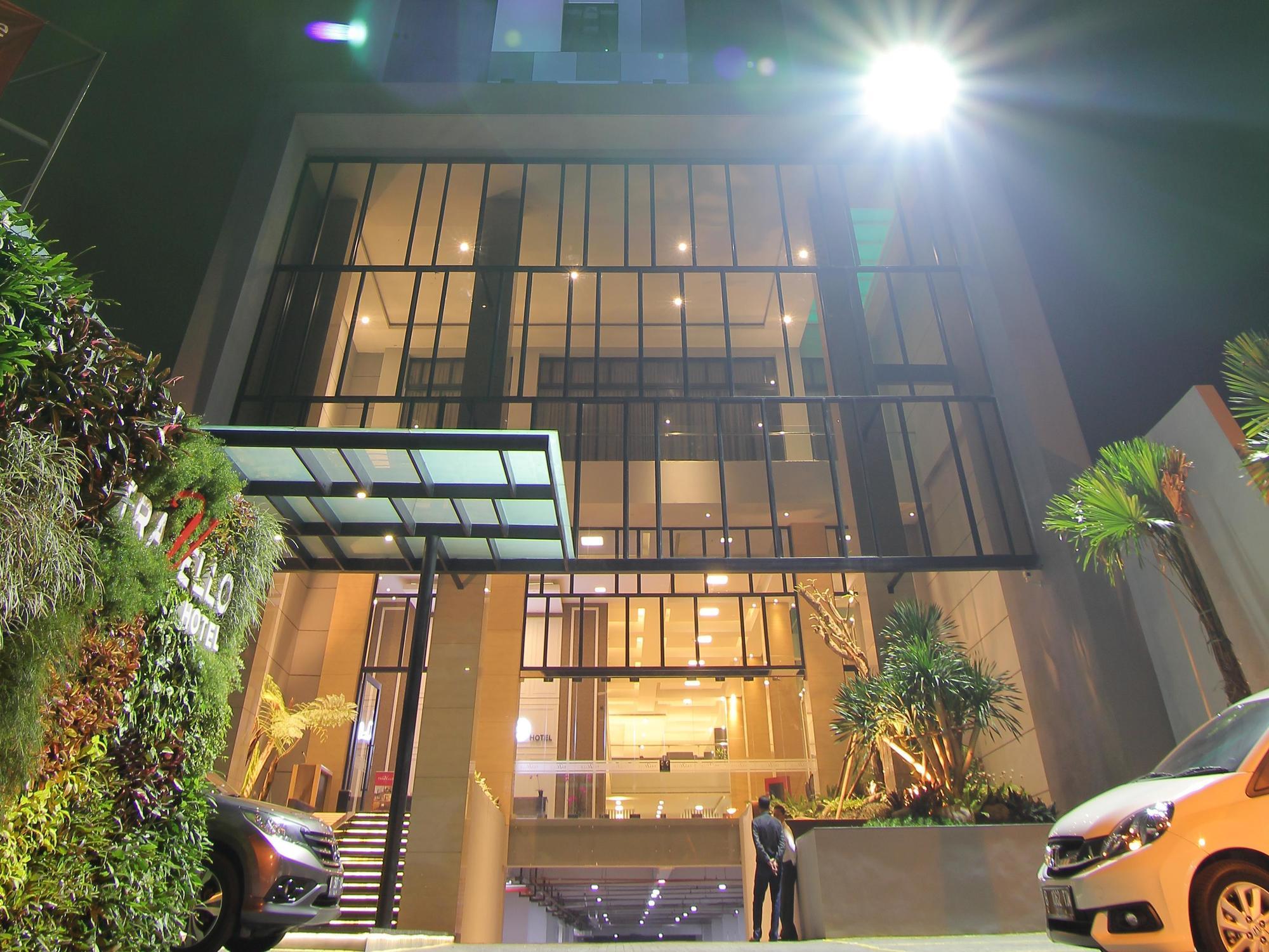 Travello Hotel Bandung Esterno foto
